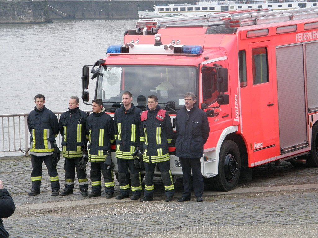 Neue LF`s fuer Koeln Uebergabe in Koeln Deutz an den Wachen  P043.JPG